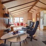 Сasa de vacaciones Three-bedroom In